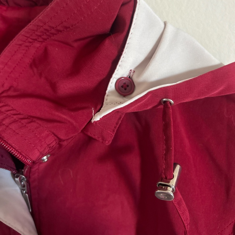 Red jacket - Picture 4 of 6